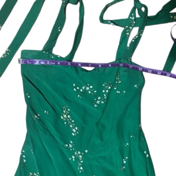 Faithfull The Brand Elsa Jumpsuit in Myrtille Floral
Green Size Small - Picture 5 of 12